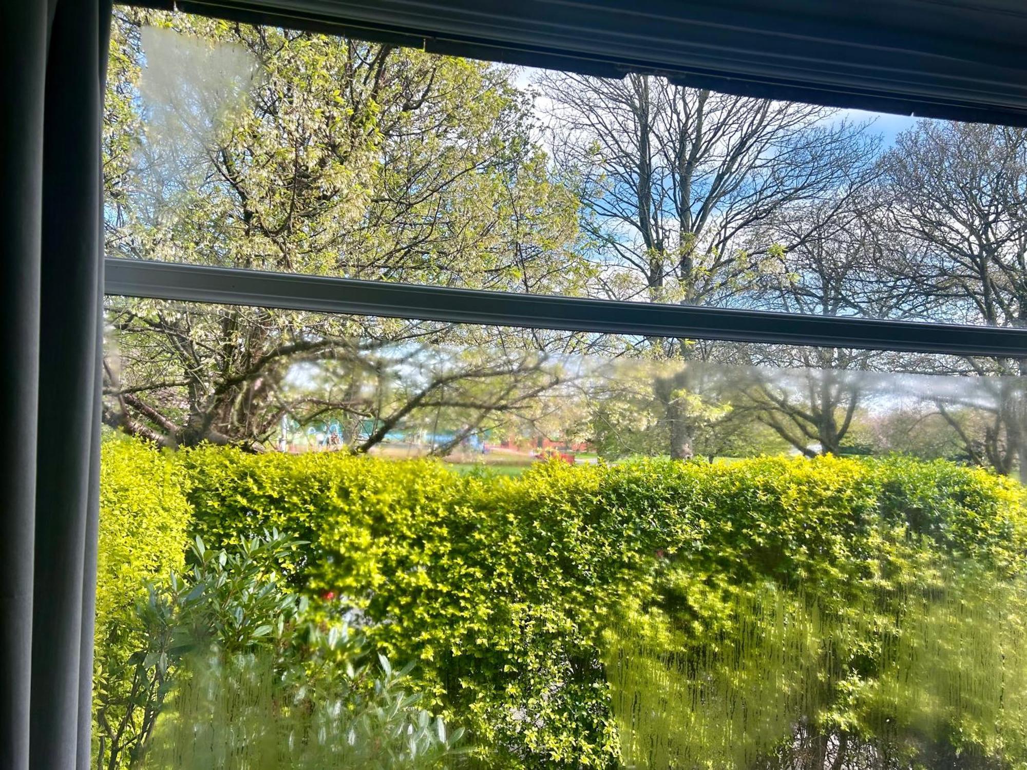 Quiet Double Bedroom With Garden View, Breakfast Hazel Grove Exterior photo